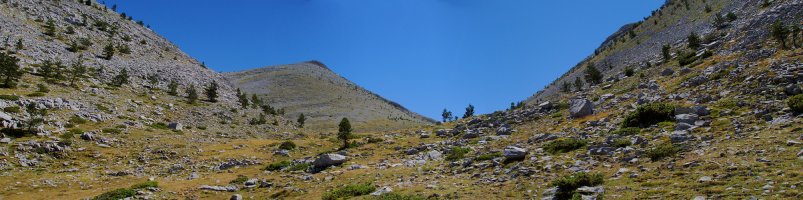 Ezkaurre eta Baines arteko lepoan gora