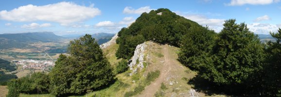 Aterpearen ingurutik ikusita