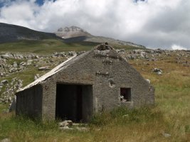 Los Cubilares aterpea