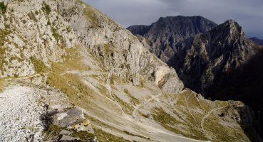 Urdón eta Tresviso arteko bidearen pasarte batetatik ikuspegi zabala