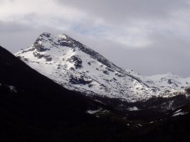 Urdón eta Tresviso arteko bidetik ikusita, ipar-ekialdetik