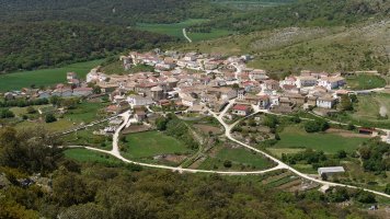 Lezaun, tontorraren ingurutik ikusita