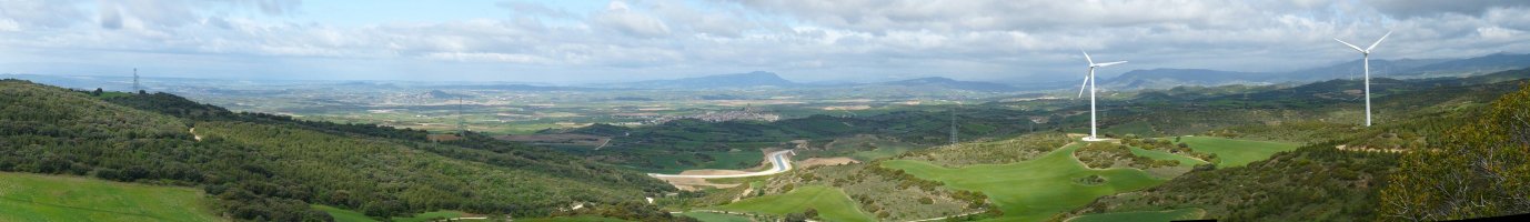Panorama zabala Sarreako gainetik 