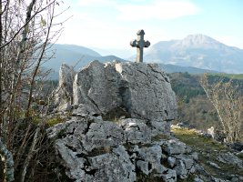 Gurutzea Tontor Azpian