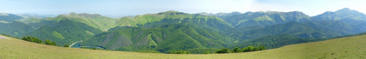 Iratiko mendiak Idorrokiatik