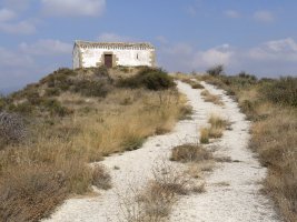 Santa Barbara ermita Alloz aldean