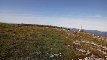 Eskutxi (1185m) ekialdeko erpin geodesikoa