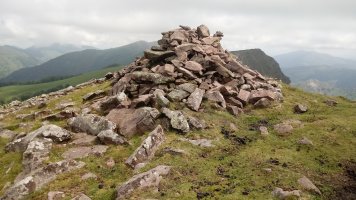 Buztanzelai (1029m) tontorreko harripiloa