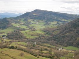 Ipar-mendebaldetik ikusita