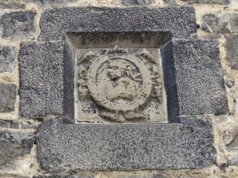 Maisterra etxeko armarria, Garde