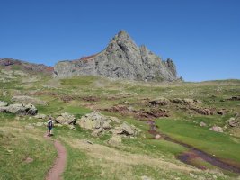 Anayetera gerturatzen