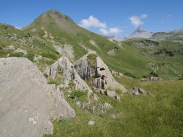 264. mugarria Arlas mendiaren mendebaldeko bizkarrean