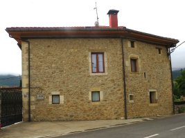 Viana jauregia, Lagran
