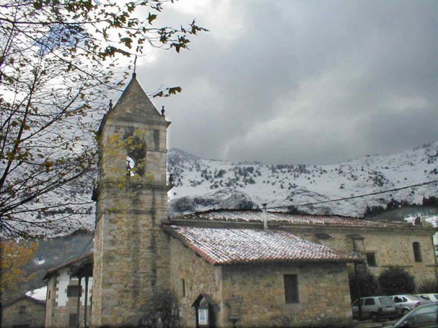 Alluitz eta Axpeko eliza