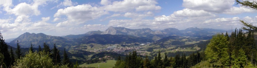 Erdellatik Elorriorantz begira