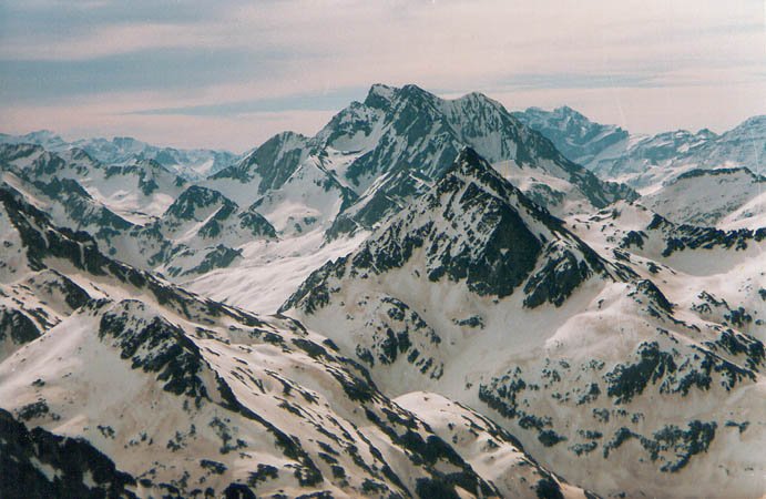 Facha eta Vignemale Frondellatik