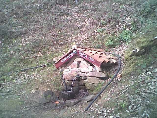 fuente (UTM 637888 - 4785900)