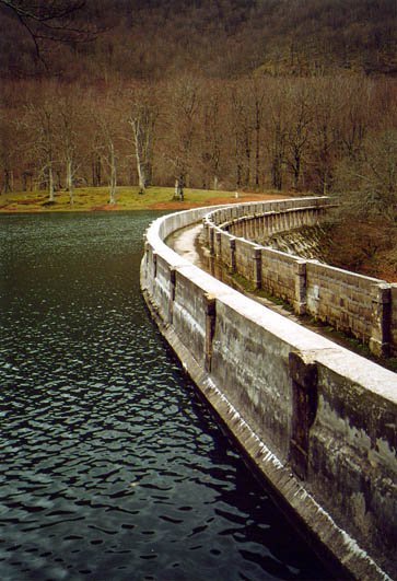 Leurtzako goiko urtegia