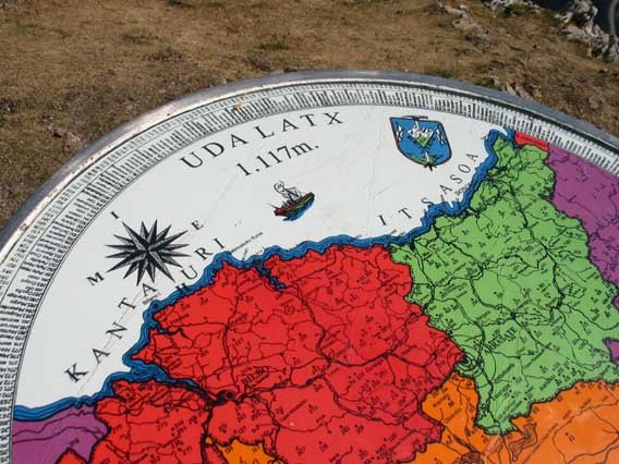 Norabide mahaia tontorrean