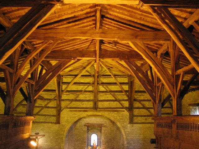 Baselizaren barrukaldekoa dana egurrezkoa da. Itzela!