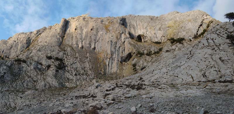 MUGARRA HEGOALDETIK IKUSITA