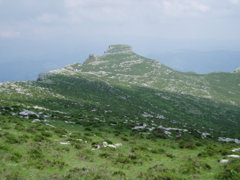 Tontorra mendebaldetik ikusita