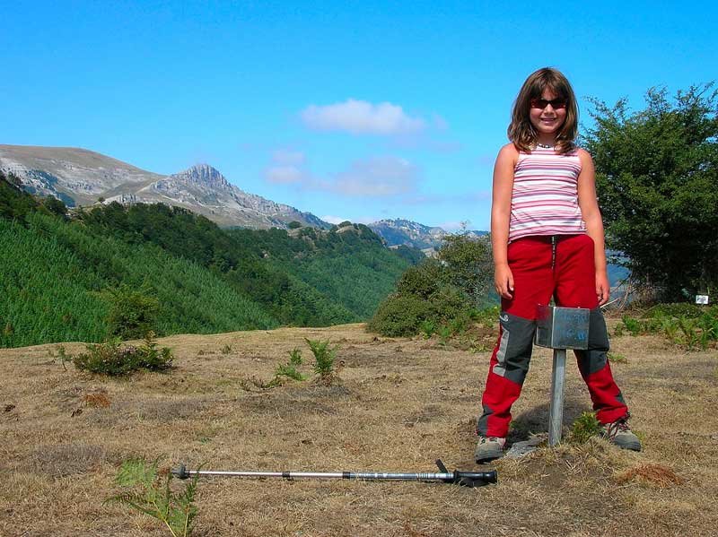 En breve alcanzamos la cima del Bastelarra.
