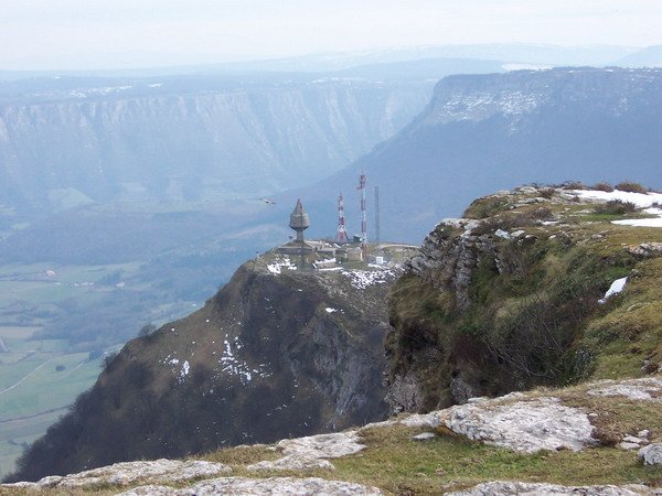 Monumento de la virgen de la antigua