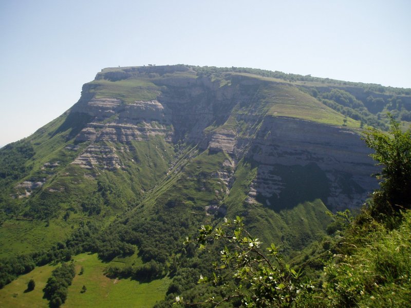 Mendebaldetik ikusita