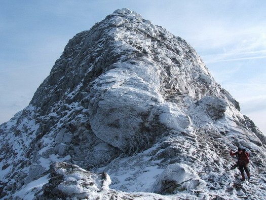 Cumbre del Anboto helada