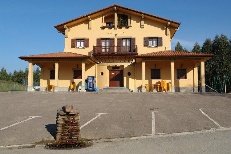 Susperregi jatetxea, Idoia aldean