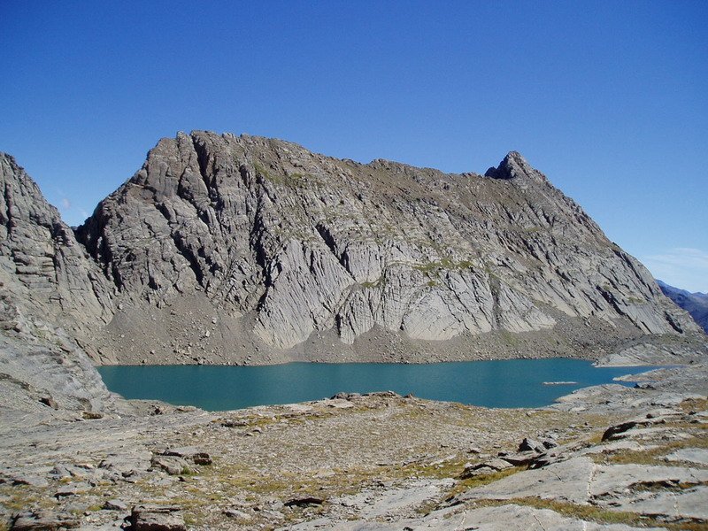 Mendebaldetik ikusita