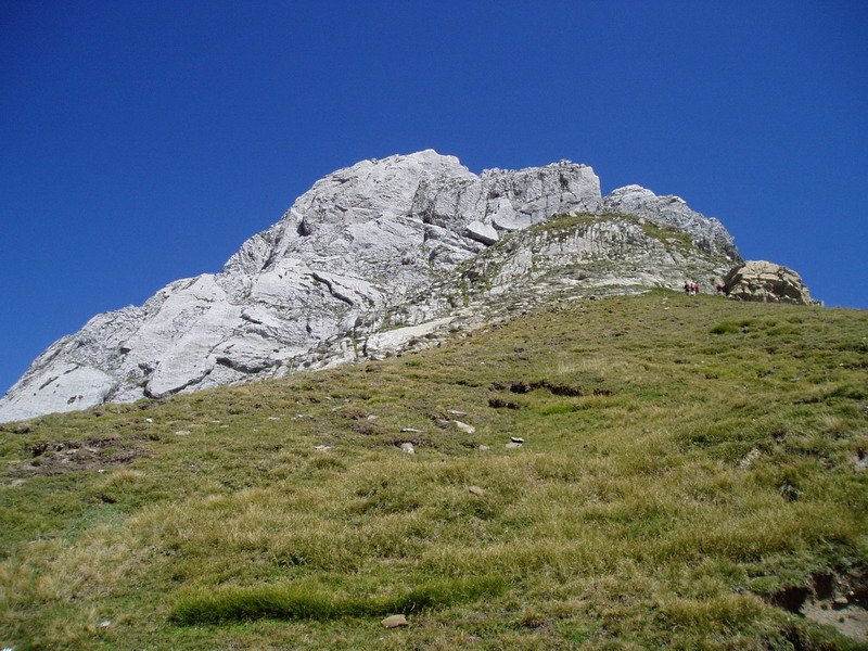 Hego-mendebaldeko magaletik ikusita