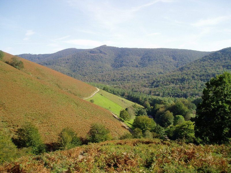 Ipar-mendebaldetik ikusita