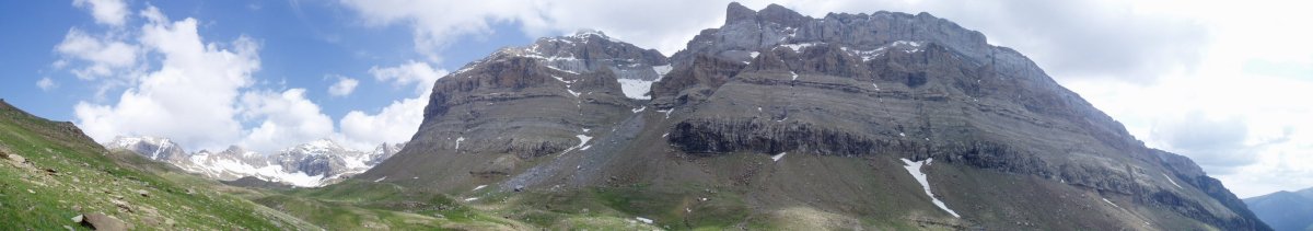 Ipar-mendebaldetik ikusita