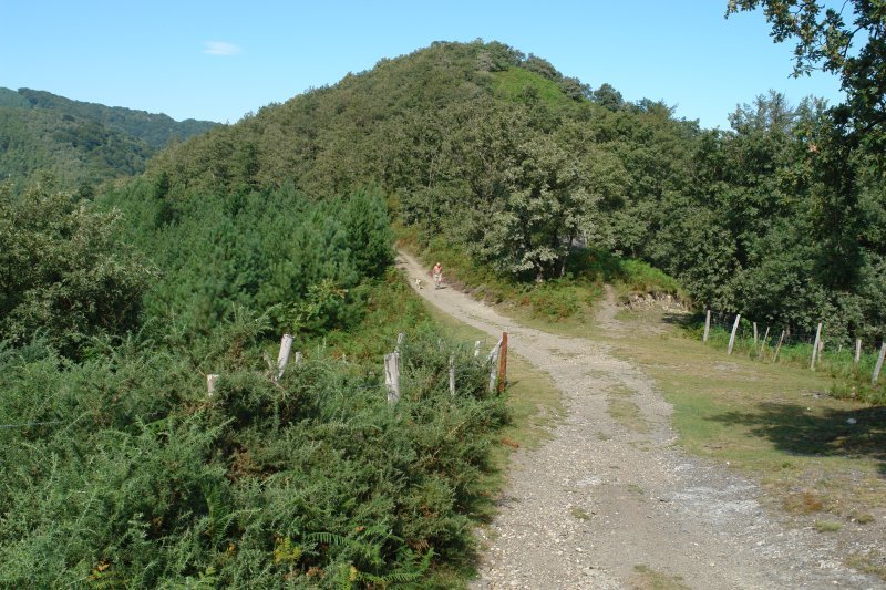 Apittu, mendebaldeko hurrengo muinoa
