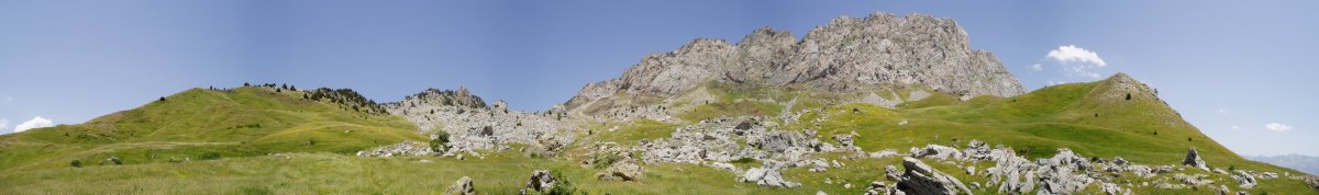 Hego-mendebaldetik ikusita, Formigaletik igotzen den bidetik