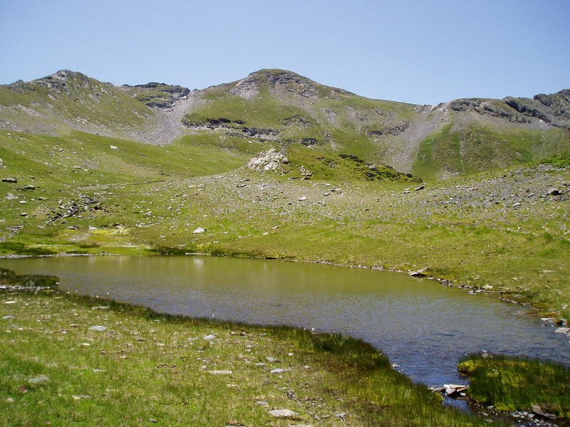 Louesqueko erdiko aintzira eta Sanctus