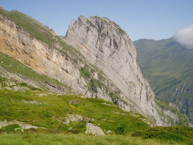 Ténèbreko gandorreko tontor bat