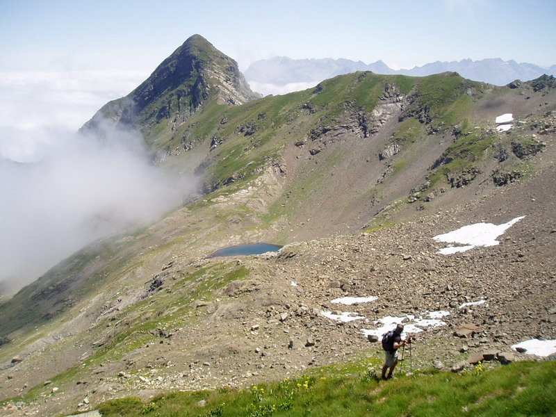 Isabeko aintziratik igotzen den bidetik atzera begira