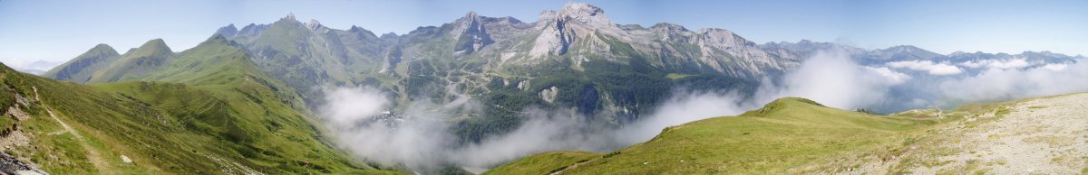 Pic de Ger kokatuta dagoen mendialdearen ikuspegia iparraldetik