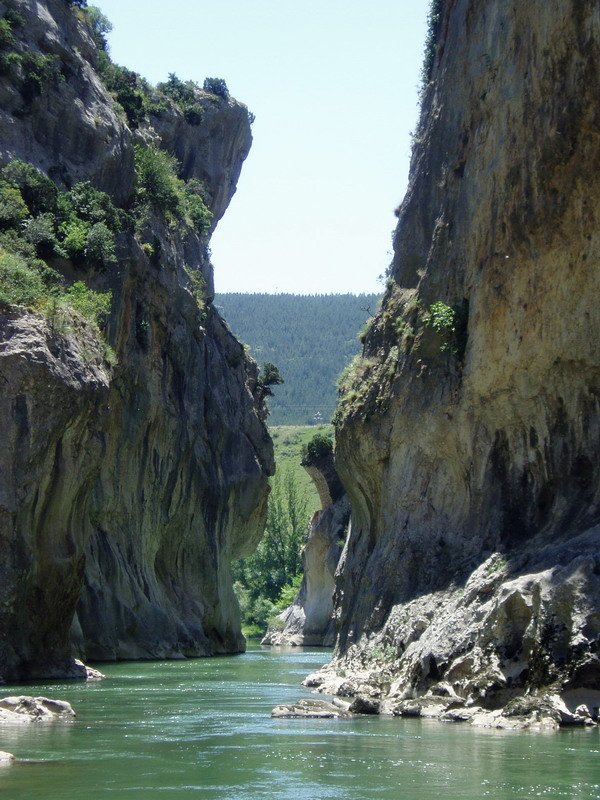 Arroilaren hegoaldeko ertza