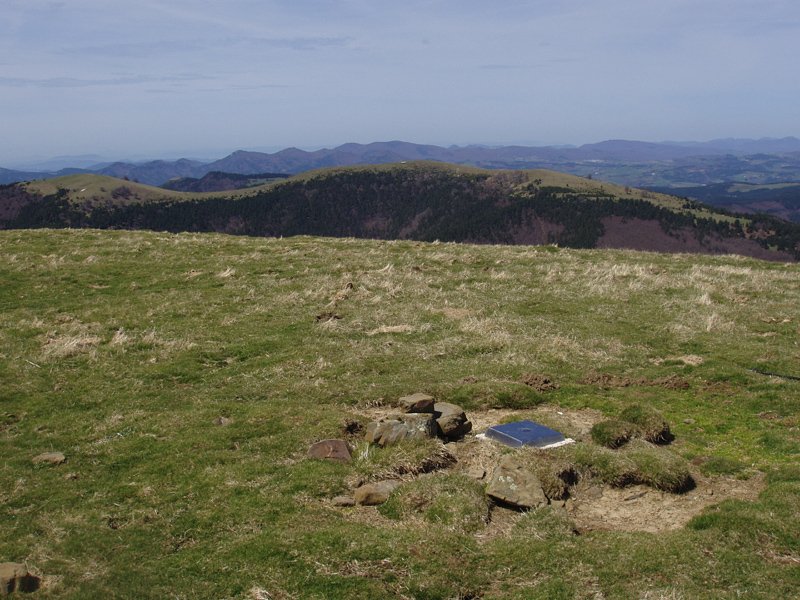 Txartelontziaren hondakinak