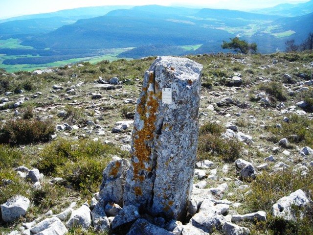 Lerongo  portilloko  mugarria