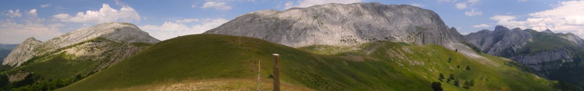 Ezkaurre txikia, Baines eta Ezkaurre hegoaldetik ikusita