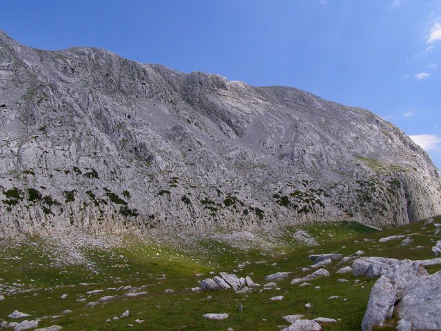 Ezkaurre hegoaldetik ikusita