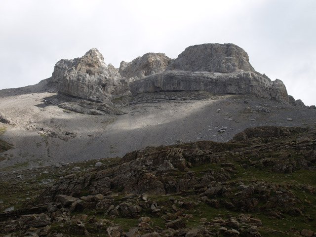 Mendebaldetik ikusita