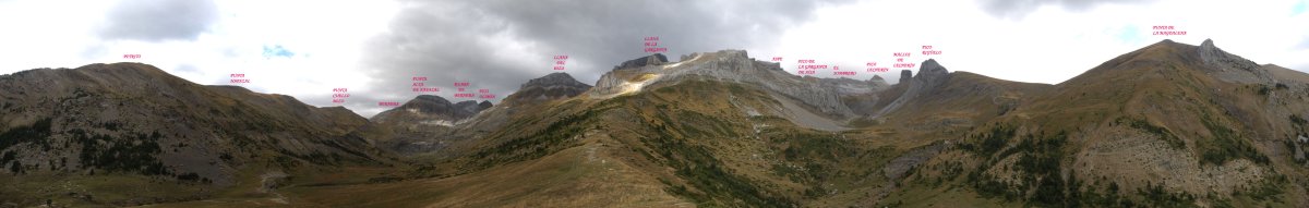 Napazaleko eta Estarruneko bailarak