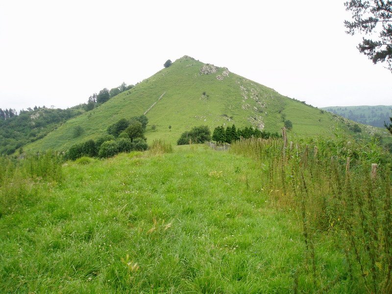 Arraskaindik ikusita, mendebaldetik