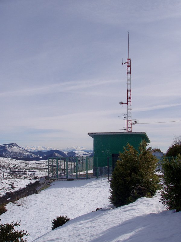 Arregiako gailurreko errepetidorea